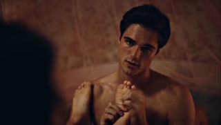 Alexa Demie feet photo thumbnail