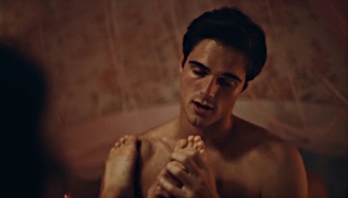 Alexa Demie feet photo thumbnail