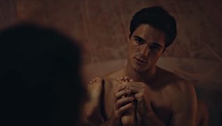 Alexa Demie feet photo thumbnail