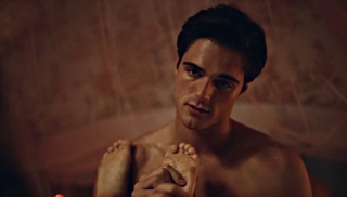 Alexa Demie feet photo thumbnail