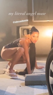 Alexa Demie feet photo thumbnail