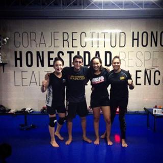 Alexa Grasso feet photo thumbnail