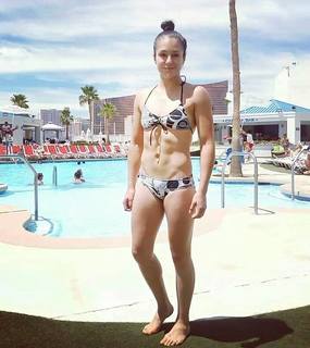 Alexa Grasso feet photo thumbnail