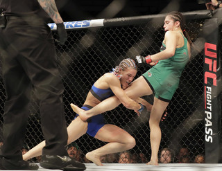 Alexa Grasso feet photo thumbnail