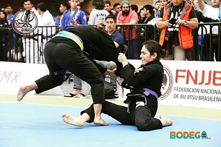 Alexa Grasso feet photo thumbnail
