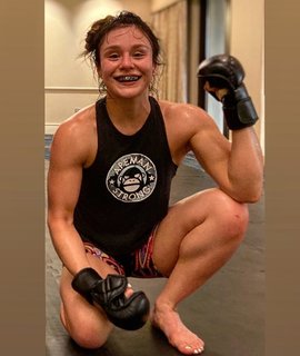 Alexa Grasso feet photo thumbnail