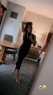 Alexa Grasso feet photo thumbnail