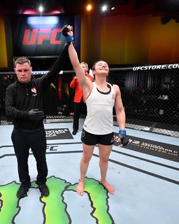 Alexa Grasso feet photo thumbnail