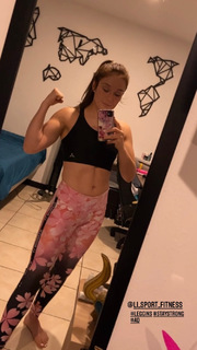 Alexa Grasso feet photo thumbnail