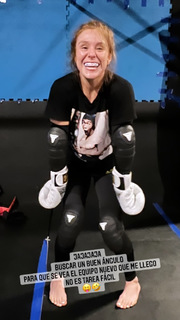 Alexa Grasso feet photo thumbnail
