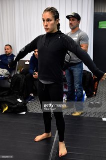 Alexa Grasso feet photo thumbnail