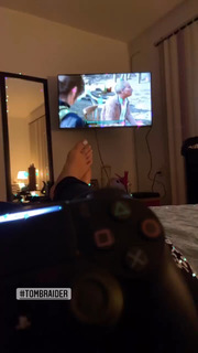 Alexa Grasso feet photo thumbnail