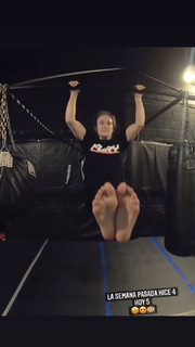 Alexa Grasso feet photo thumbnail