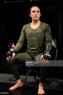 Alexa Grasso feet photo thumbnail