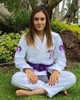 Alexa Grasso feet photo thumbnail