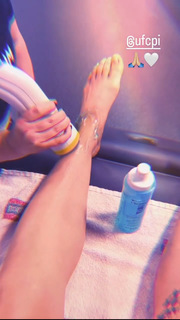 Alexa Grasso feet photo thumbnail