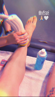 Alexa Grasso feet photo thumbnail