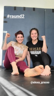 Alexa Grasso feet photo thumbnail