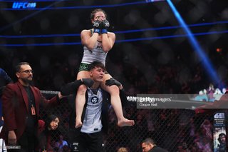 Alexa Grasso feet photo thumbnail