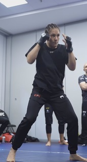 Alexa Grasso feet photo thumbnail