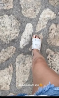 Alexa Grasso feet photo thumbnail