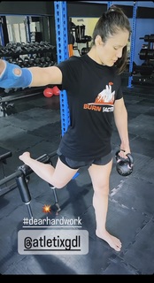 Alexa Grasso feet photo thumbnail