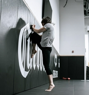 Alexa Grasso feet photo thumbnail
