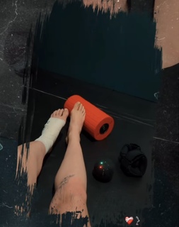 Alexa Grasso feet photo thumbnail