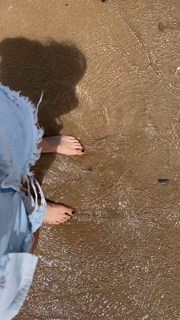Alexa Mansour feet photo 1