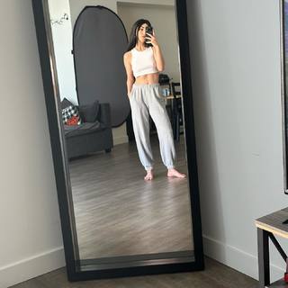 Alexa Mansour feet photo 5
