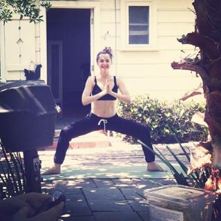 Alexa Nikolas feet photo 3