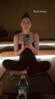 Alexa Nikolas feet photo 4
