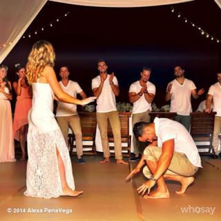 Alexa PenaVega feet photo thumbnail