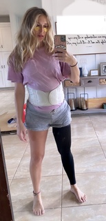 Alexa PenaVega feet photo thumbnail