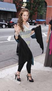 Alexa Ray Joel feet photo 3
