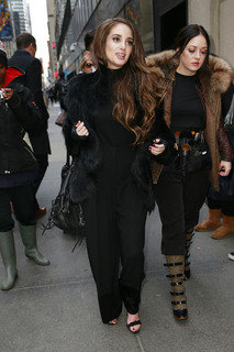 Alexa Ray Joel feet photo 8