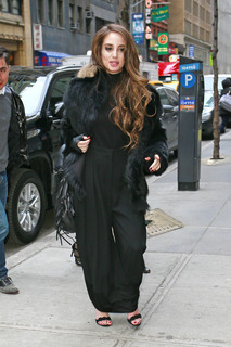 Alexa Ray Joel feet photo 7