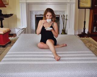 Alexandra Beaton feet photo 9