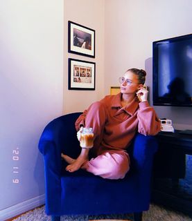 Alexandra Beaton feet photo 19