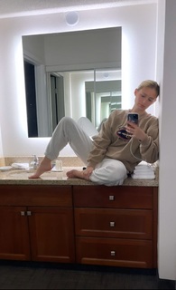 Alexandra Beaton feet photo 5