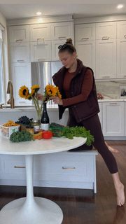 Alexandra Beaton feet photo 7