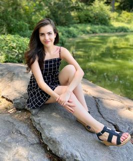 Alexandra Botez feet photo thumbnail
