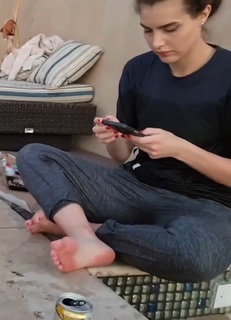 Alexandra Botez feet photo thumbnail