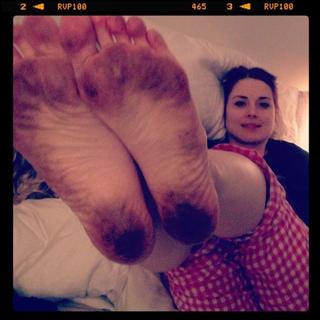 Alexandra Breckenridge feet photo thumbnail