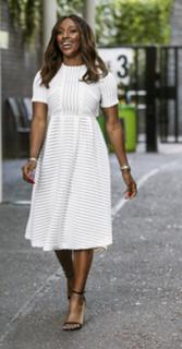Alexandra Burke feet photo 7