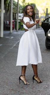 Alexandra Burke feet photo 4
