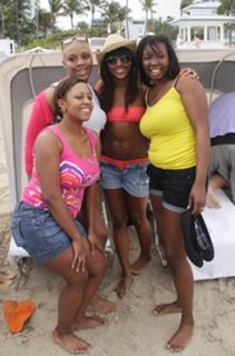 Alexandra Burke feet photo 1