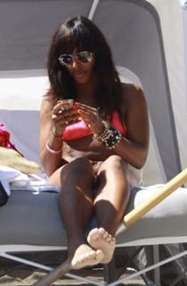 Alexandra Burke feet photo 9