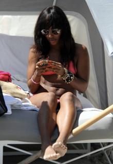 Alexandra Burke feet photo 2