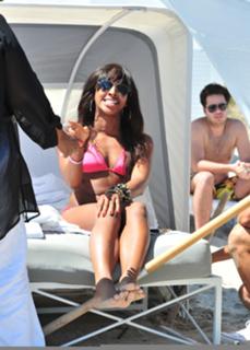 Alexandra Burke feet photo 14